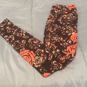 Lularoe floral orange roses leggings OS